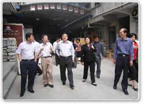 2010年5月上海市普陀区区长来我公司视察指导工作